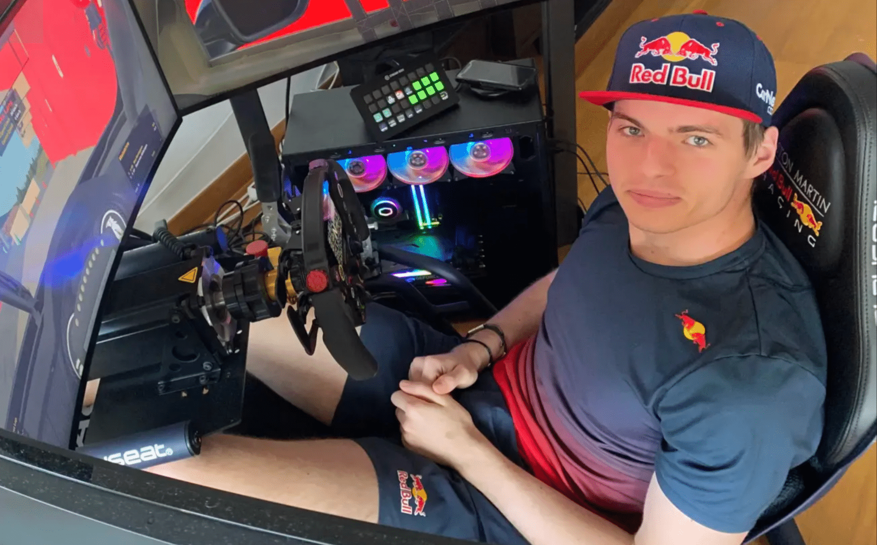 Le setup sim racing de Max Verstappen
