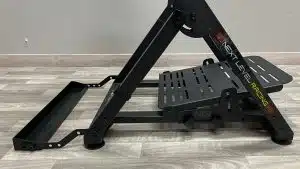La base du Wheel Stand 2.0 et son armature sont faites de carré d'acier