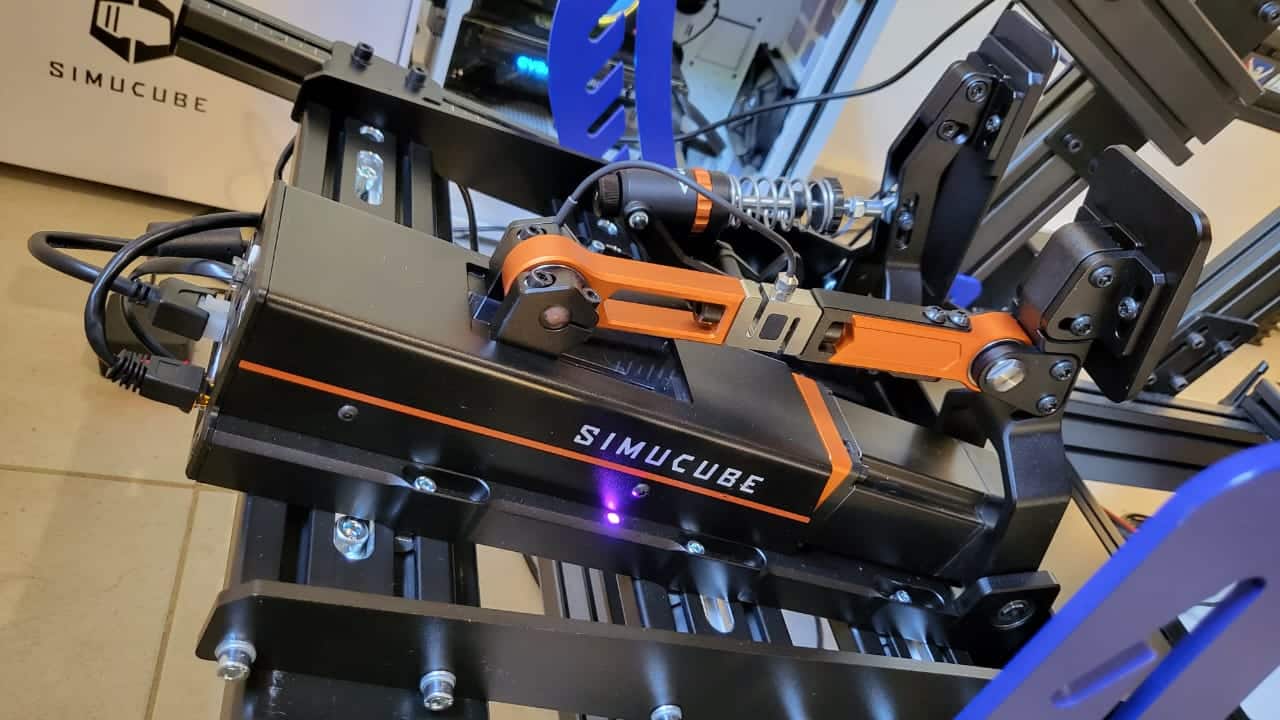 Test de l'Active Pedal avec la Simucube Throttle