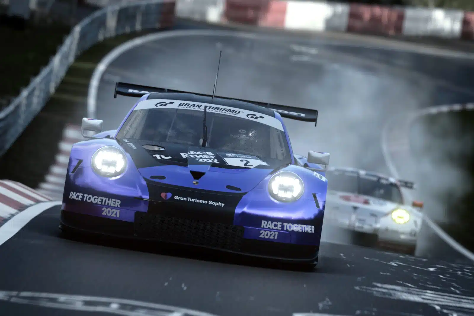 La Porsche 911 RSR aux couleurs Gran Turismo Sophy lancée sur le Nürburgring dans Gran Turismo 7