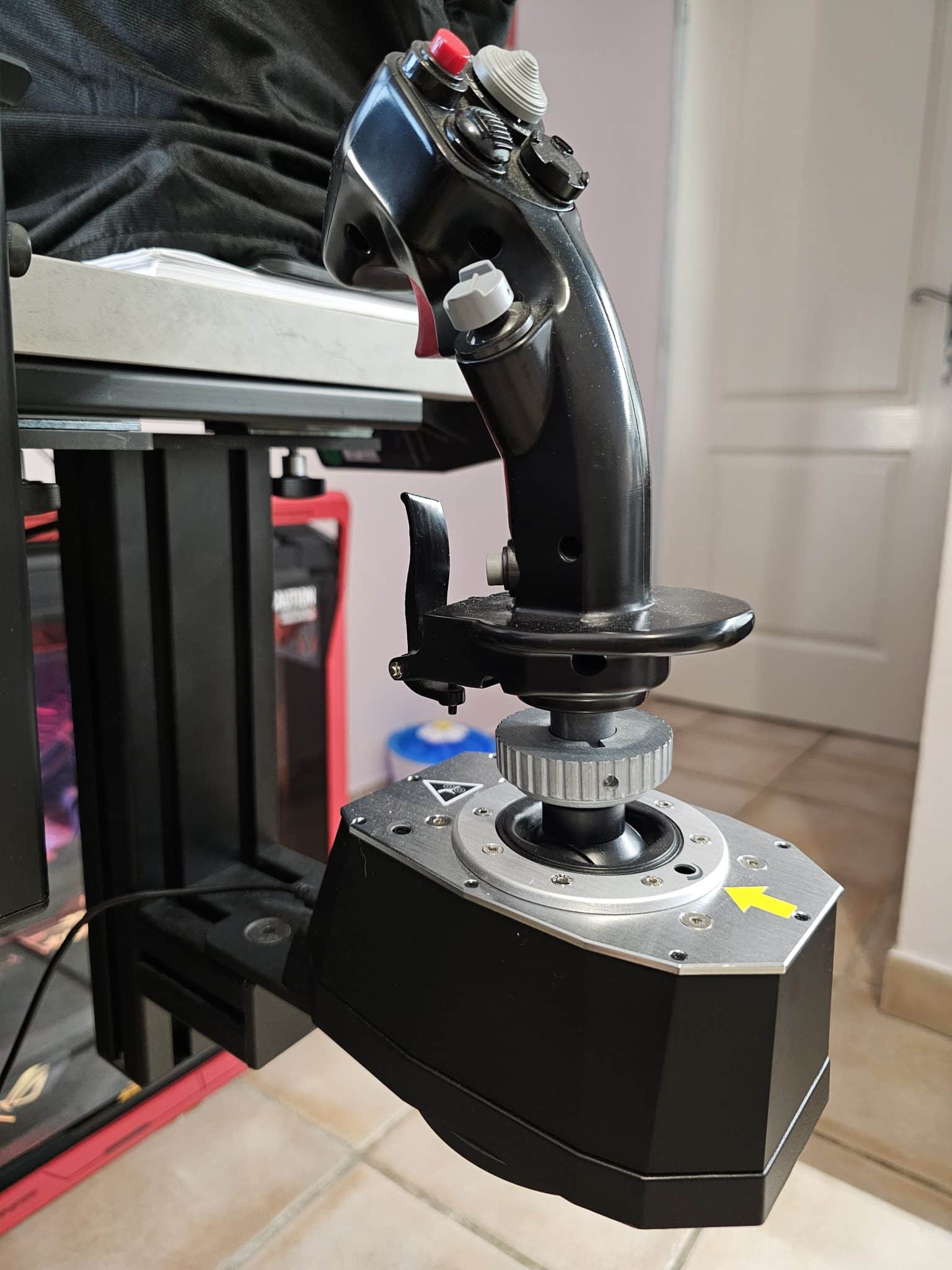 Test Thrustmaster A.V.A