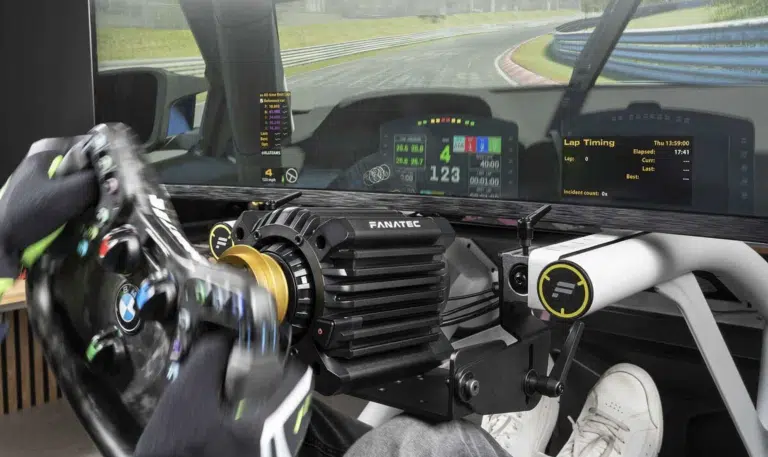 Fanatec : le FullForce débarque... sur iRacing !