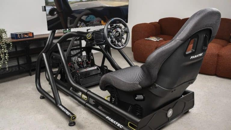 Fanatec : deux nouveaux bundles avec cockpit et Fanatec App 1.0.0