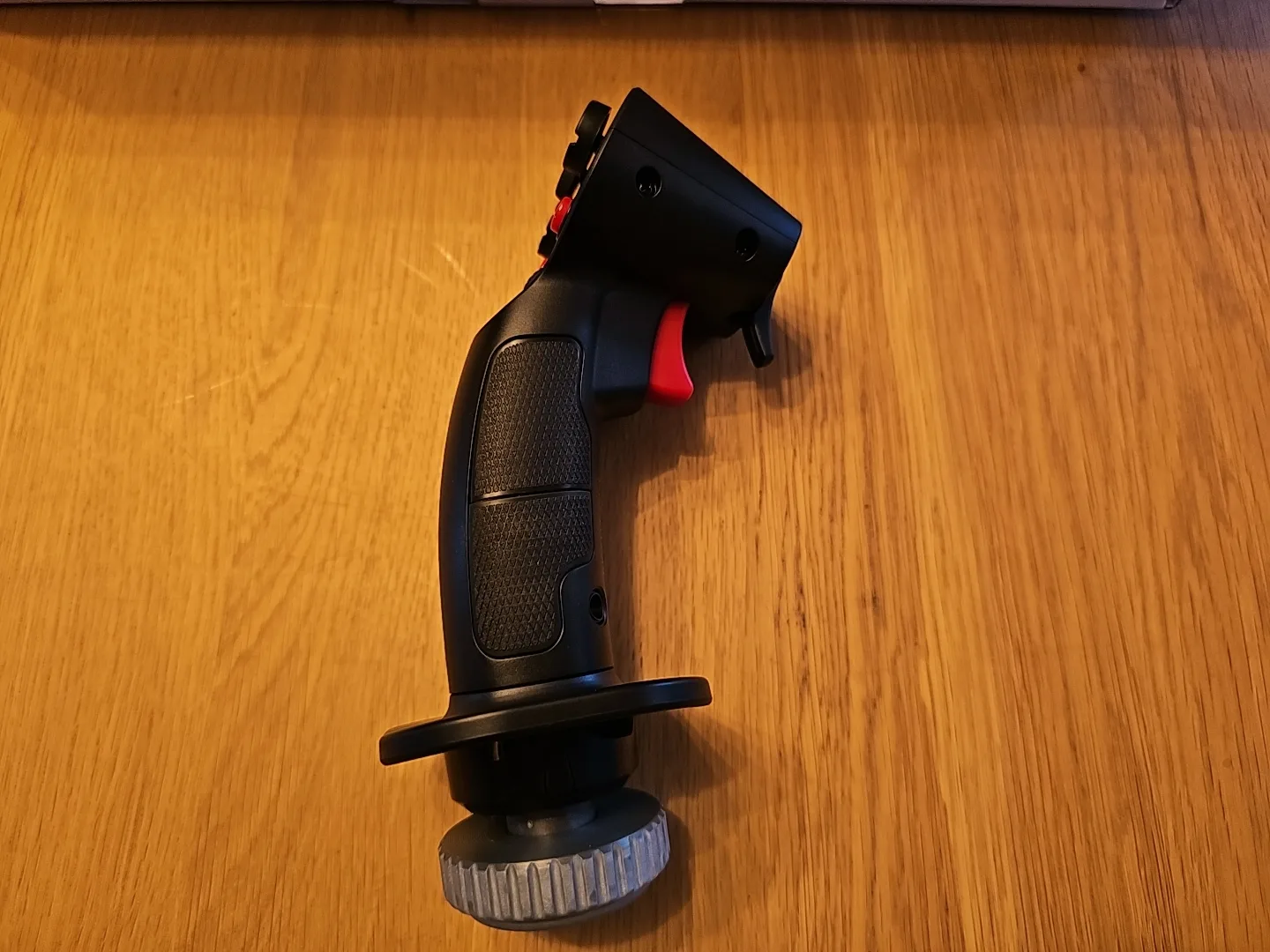 Thrustmaster SOL-R4