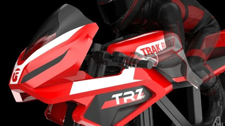 Trak Racer TRZ : premier cockpit moto grand public au monde