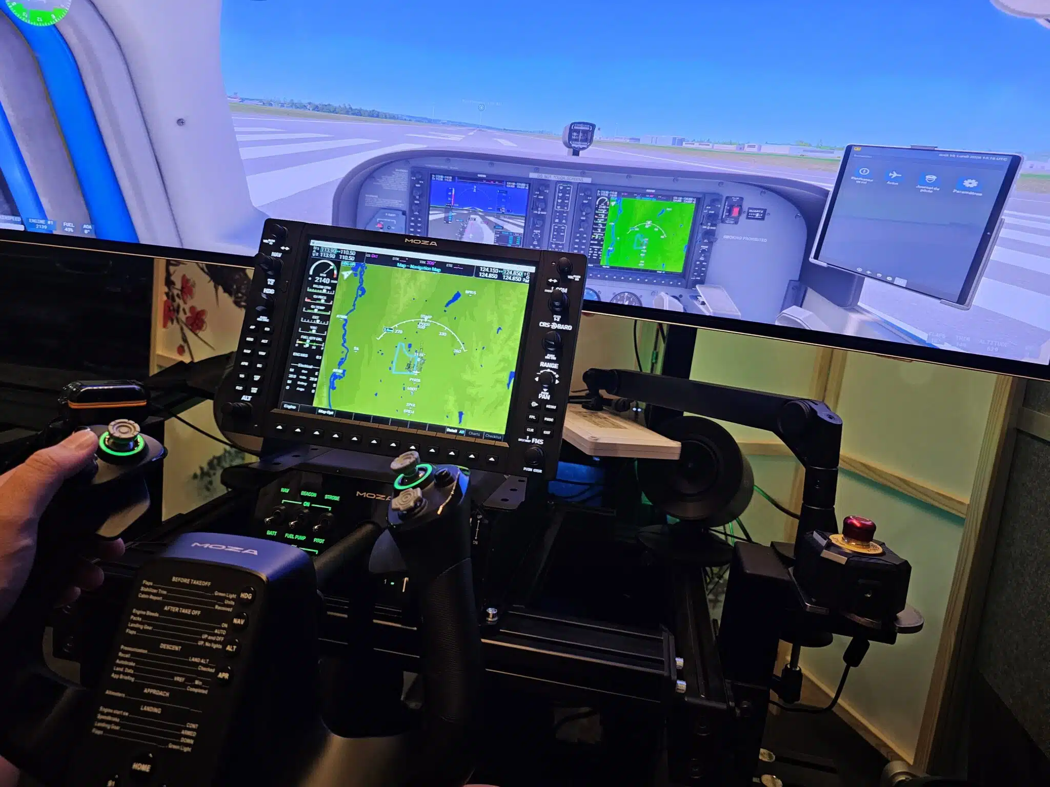 Le MOZA MGX1000 aux commandes d'un Cessna 172 G1000