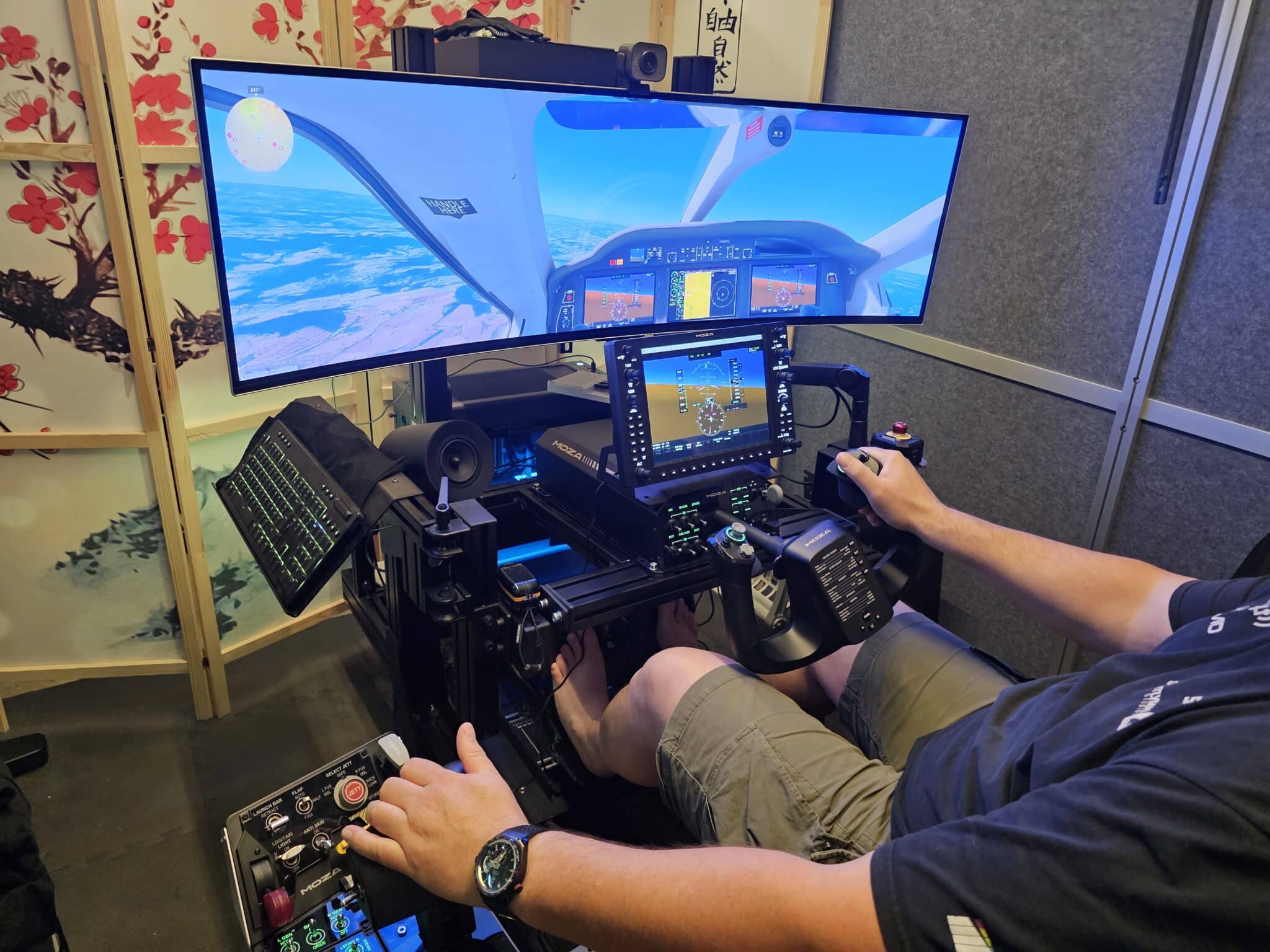 Le MOZA MGX1000 aux commandes d'un Daher TBM 930