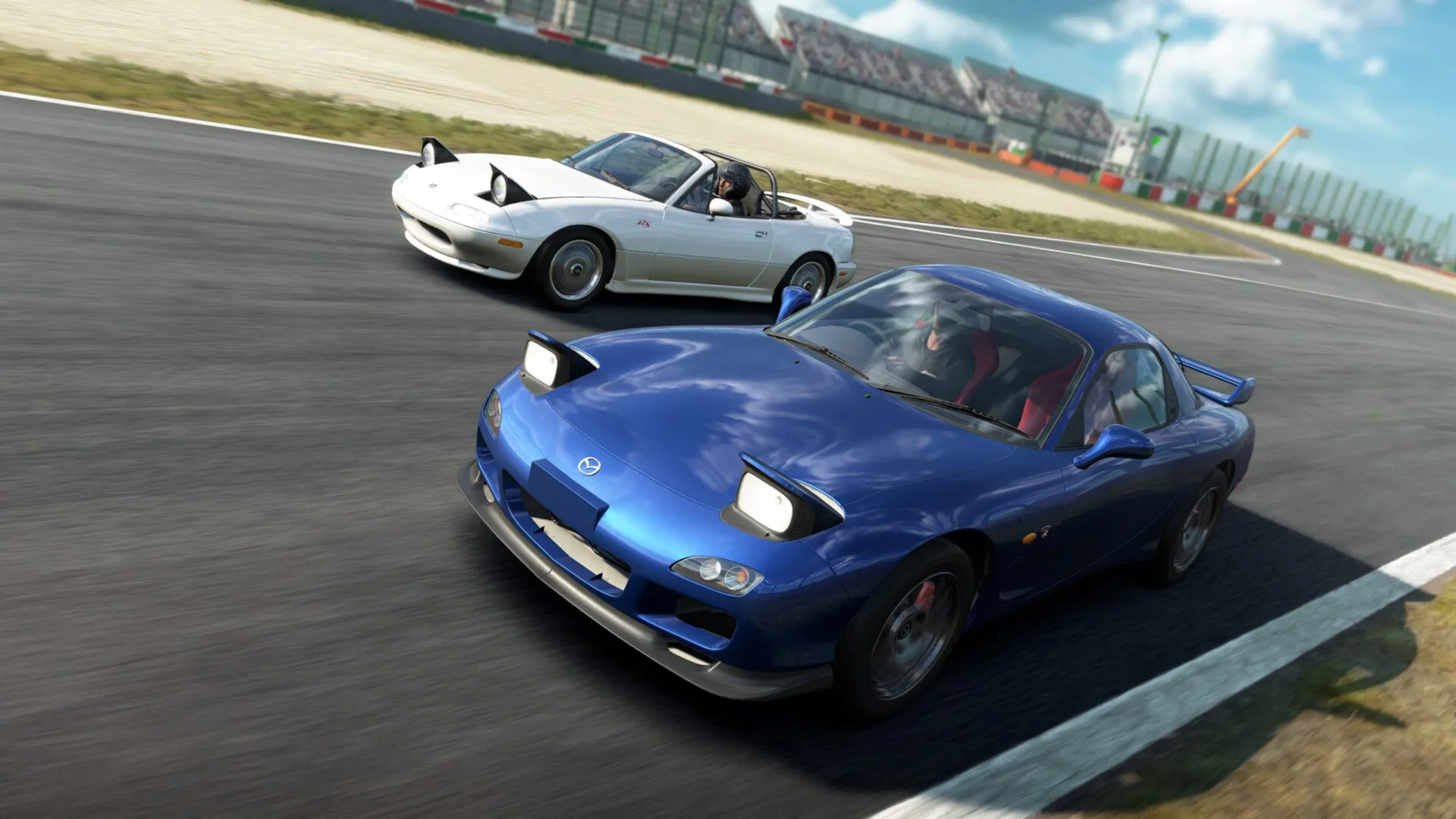 La Mazda RX-7 FD Spirit R devant une MX-5 dans Assetto Corsa EVO 0.9