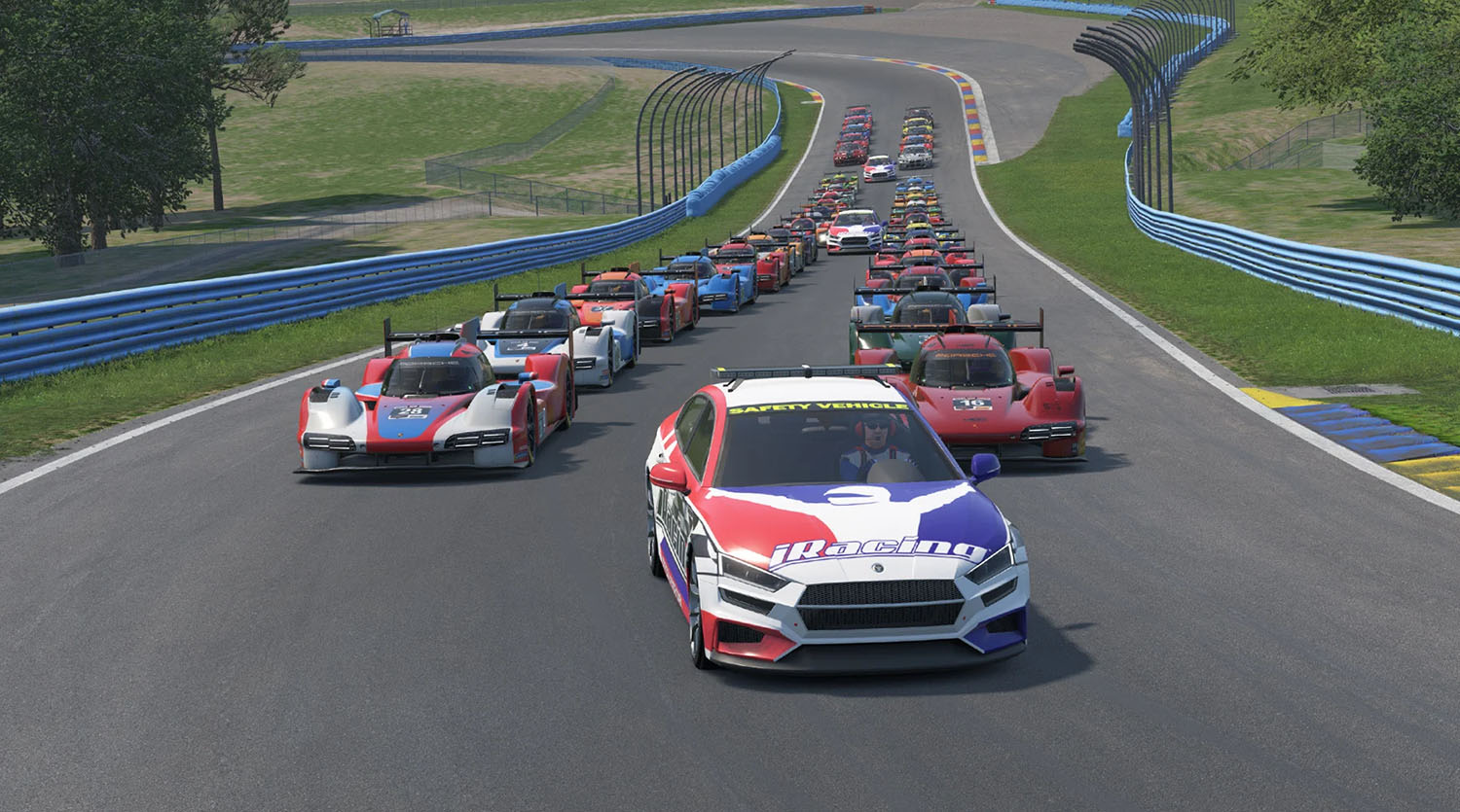 Un peloton complet en course dans iRacing