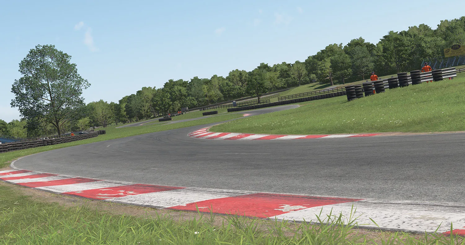 Summit Point Raceway après sa refonte graphique dans iRacing