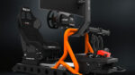 RSeat P1 orange fluo équipé d'un baquet Sparco, d'une base Direct Drive et d'un écran
