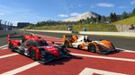 Les Olivera P2-13 et P2-26 EVO, les deux LMP2 fictives du World Endurance Pack, devant le mont Fuji