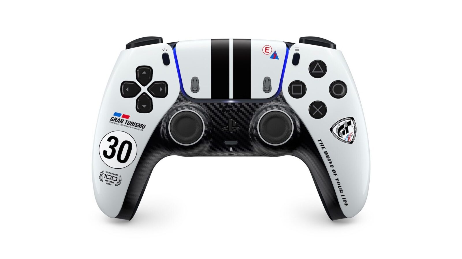 La manette DualSense Gran Turismo Limited Edition, blanche à bandes noires avec une façade façon carbone et le numéro 30