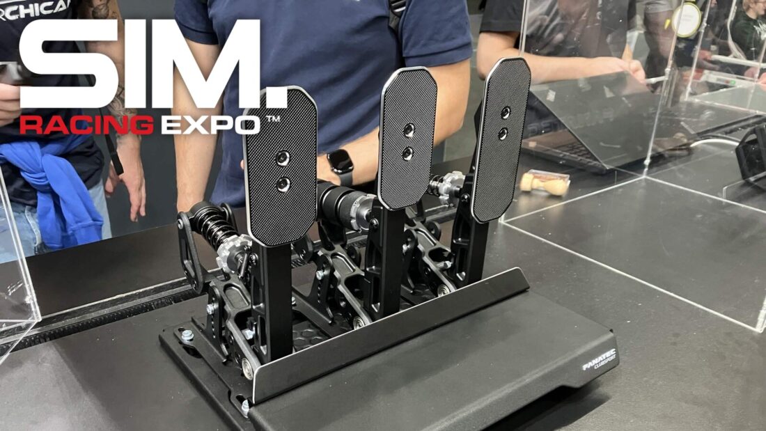 Le nouveau pédalier Fanatec ClubSport Pedals V4 exposé sur le stand Fanatec de la SimRacing Expo 2026