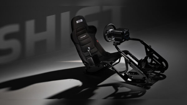 Le cockpit Next Level Racing F-GT Shift équipé d'une base et d'un volant, sur fond sombre