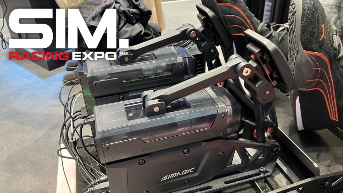 Deux pédales actives Simagic P-Active à l'essai sur le stand Simagic de la SimRacing Expo 2026