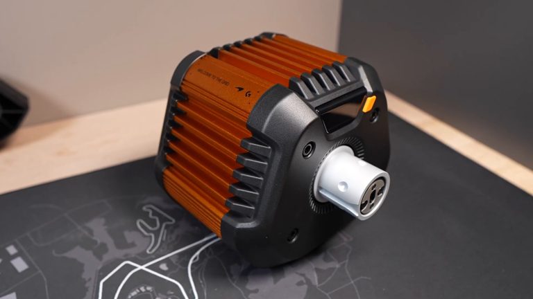 Logitech Racing Kit RS50 McLaren Racing Bundle : notre test - Superchicane